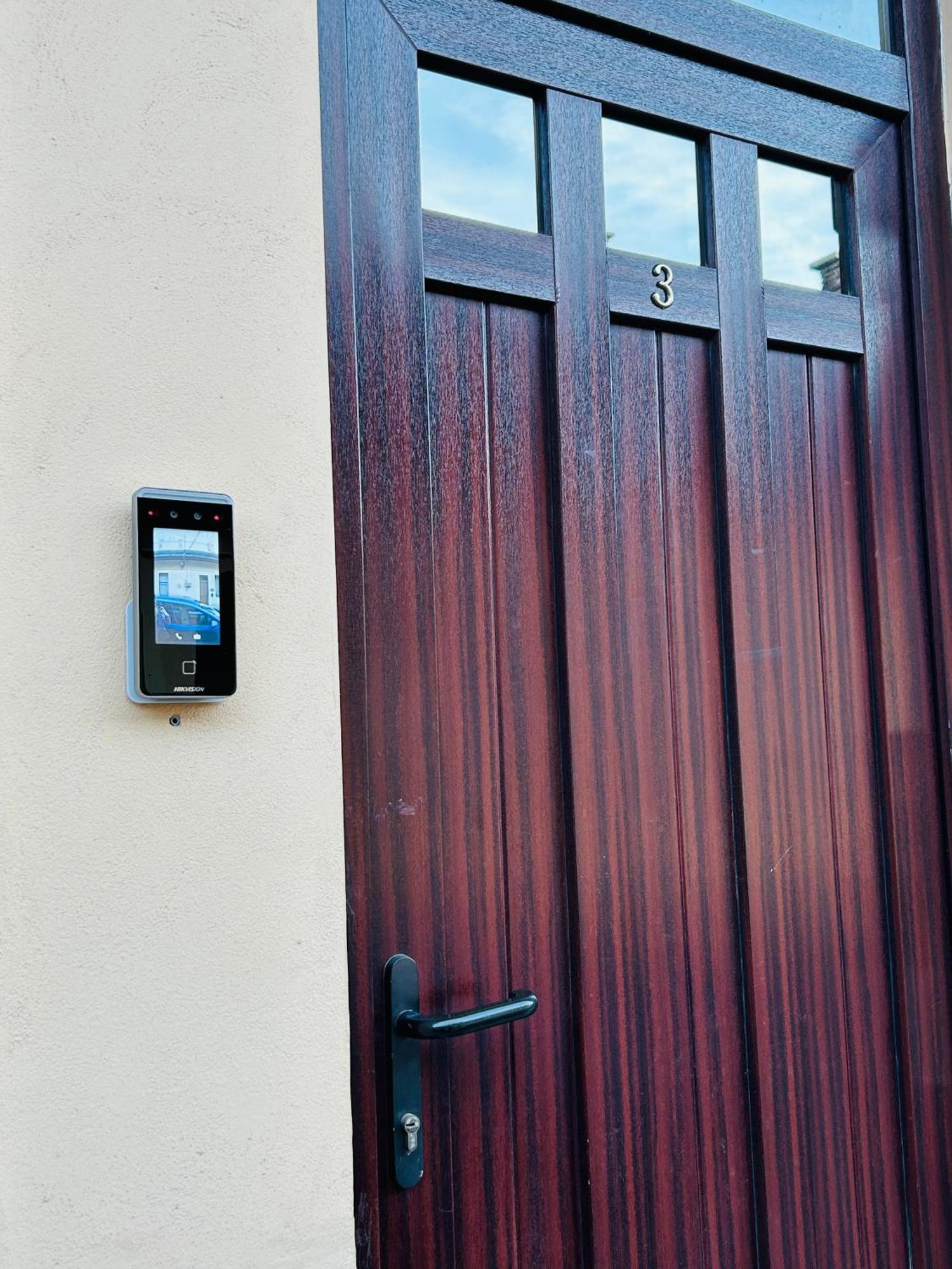Altidude Ultra Central - Private Parking Cluj-Napoca Exterior foto